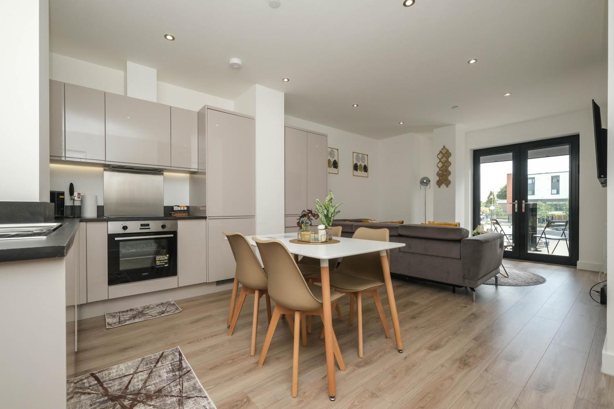 Brand New 2 Bedroom Apartment Centre Of Solihull Exterior photo