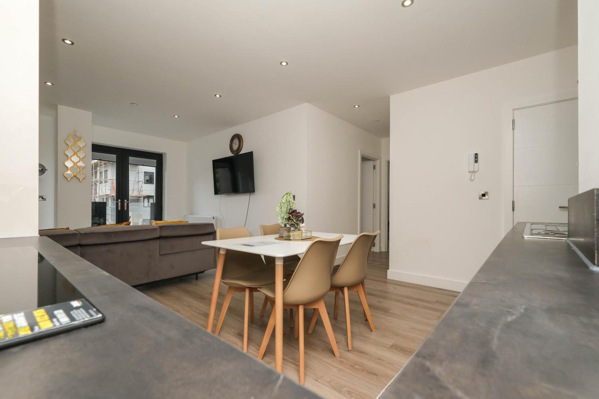 Brand New 2 Bedroom Apartment Centre Of Solihull Exterior photo